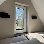 Tiny House Am Dillich - Schwimmteich - Klimaanlage - Hunde Willkommen - Eigener Garten *