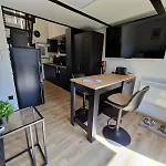 Tiny House Am Dillich - Schwimmteich - Klimaanlage - Hunde Willkommen - Eigener Garten * Borken (Hessen)