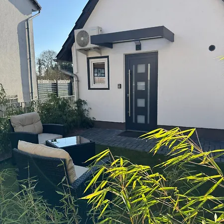 Дом отдыха Tiny House Am Dillich - Hunde Willkommen - Eigener Eingezaeunter Garten - Ruhige Lage - Klima