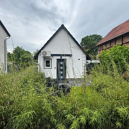 別荘 Tiny House Am Dillich - Hunde Willkommen - Eigener Eingezaeunter Garten - Ruhige Lage - Klima *